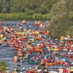 Más de 200 personas participan hoy en el XIII Descenso del río Alagón de Coria