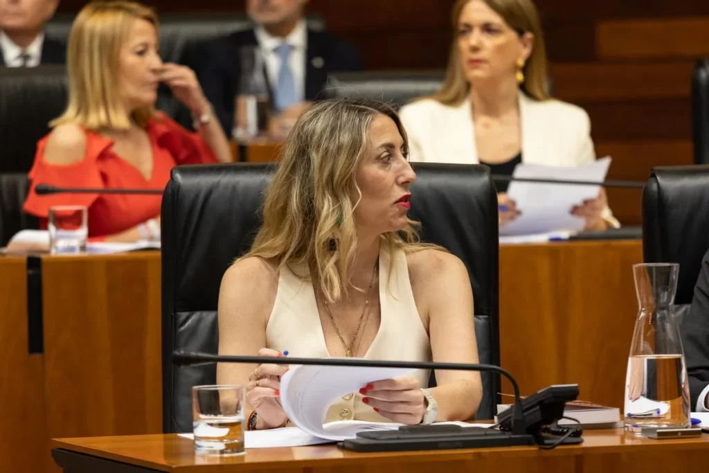 María Guardiola convoca un comité extraordinario para abordar el creciente malestar en el PP