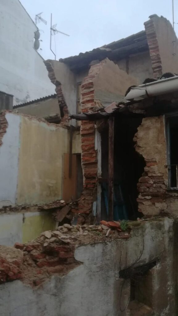 Intramuros avisa del peligro de derrumbe de varias casas de la calle del Salvador de Plasencia